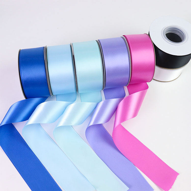 100% 폴리에스터 단일 얼굴 사틴 리본 196 사용자 정의 색상 38mm 50mm 100 야드 / 롤